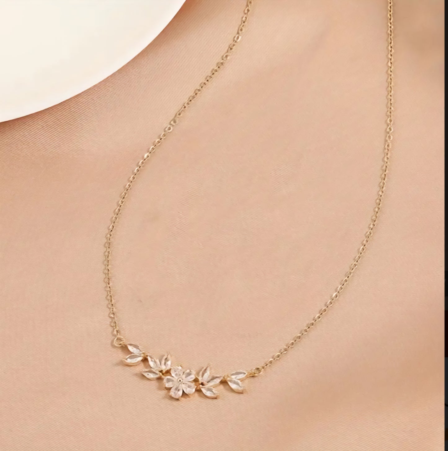 Floral Pendant Necklace