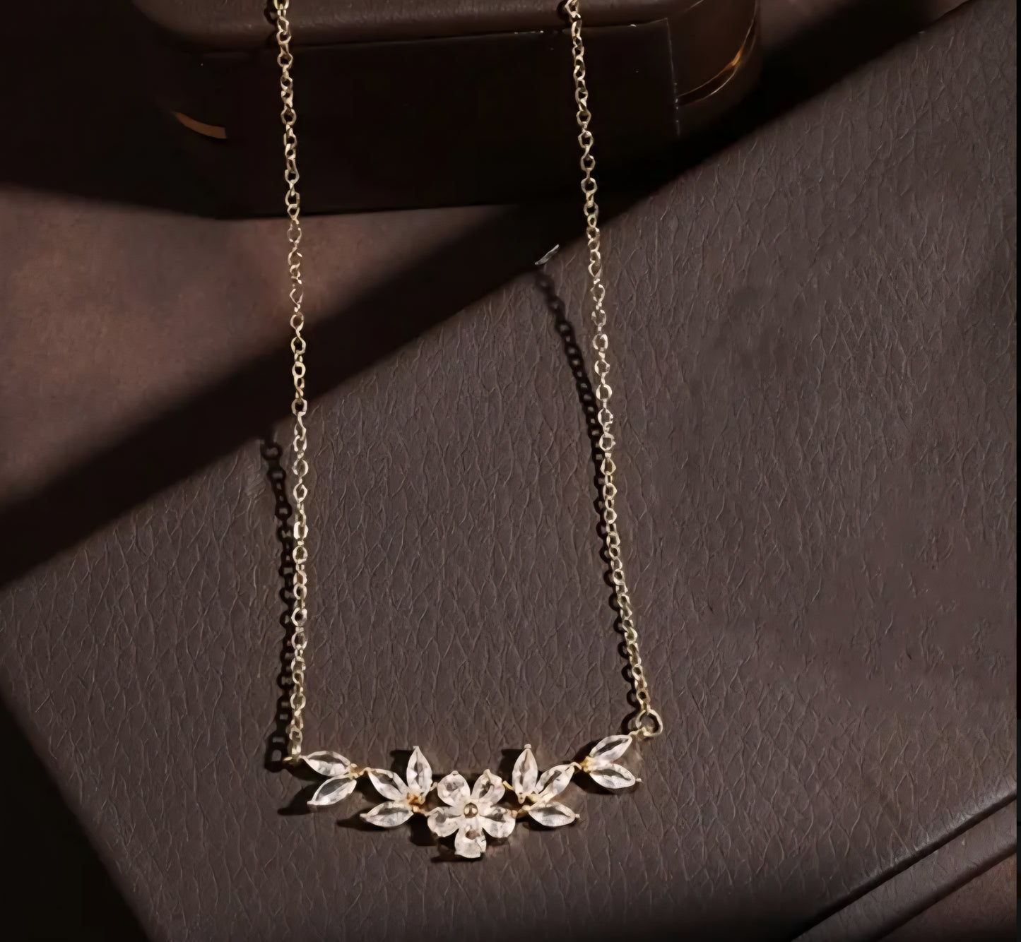 Floral Pendant Necklace